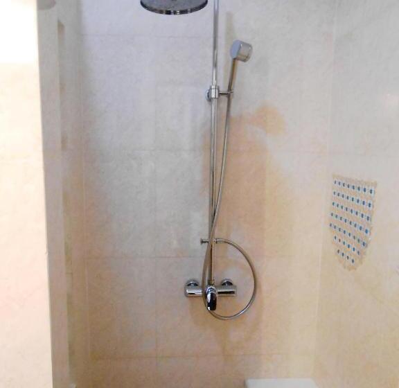 اتاق استاندارد, Pakhongthong Villa