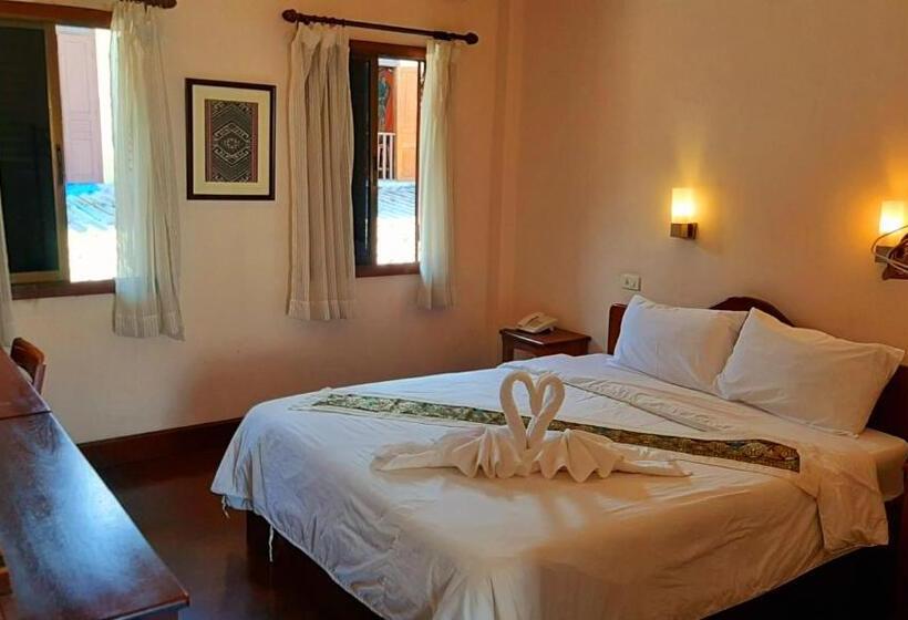 اتاق استاندارد, Pakhongthong Villa