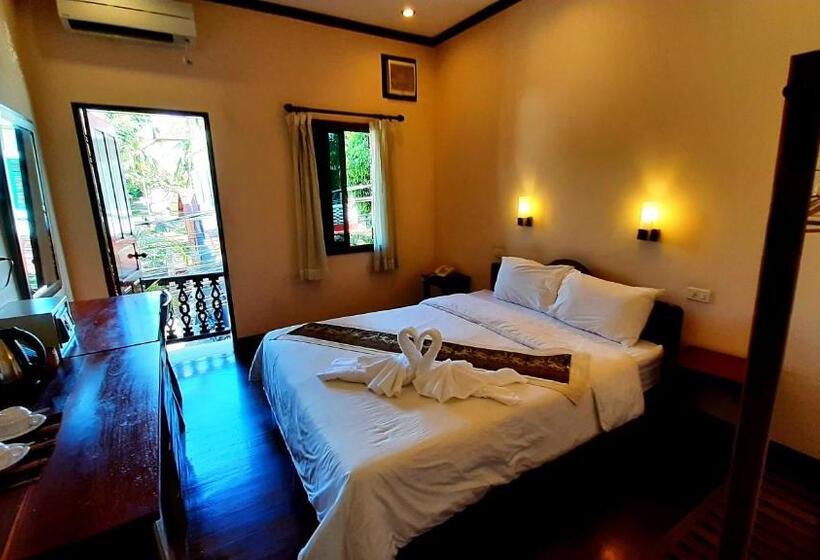 اتاق استاندارد با بالکن, Pakhongthong Villa