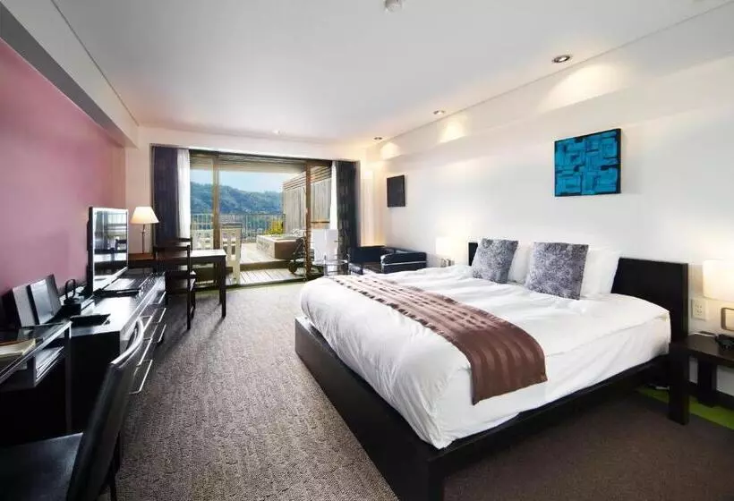 اتاق لوکس با تخت بزرگ, Relax Resort