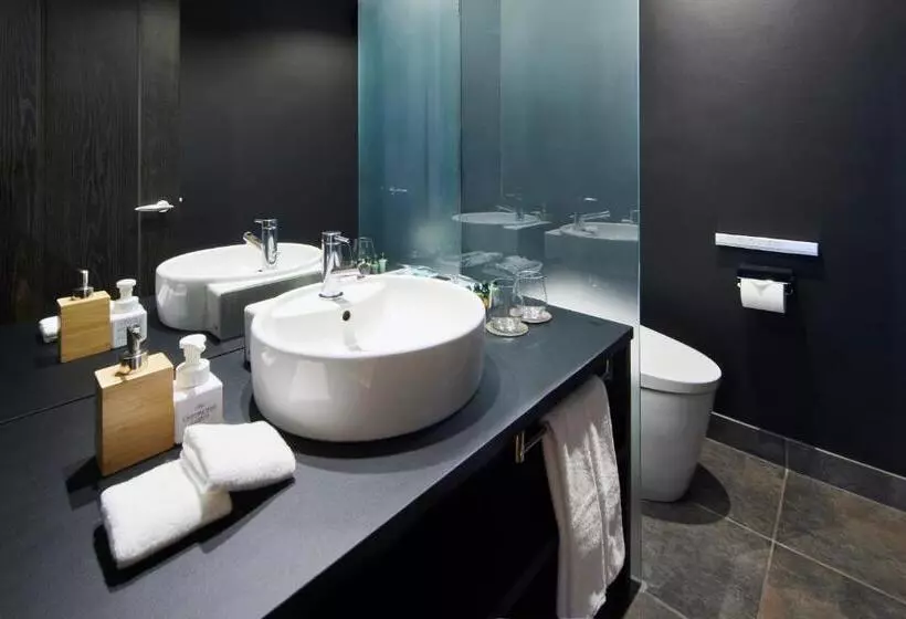 اتاق لوکس با وان آب گرم, Relax Resort
