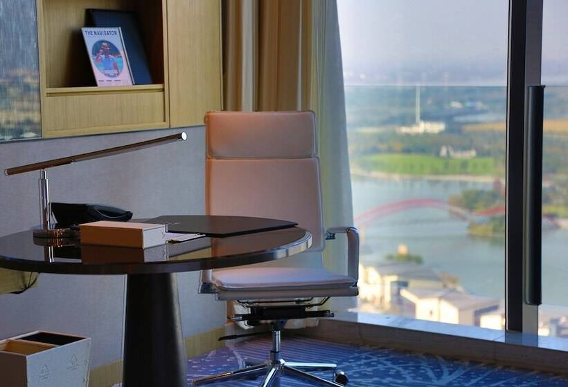 Номер Премиум Вид на Озеро, Renaissance Suzhou Wujiang