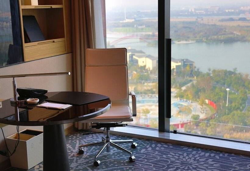 Номер Executive, Renaissance Suzhou Wujiang