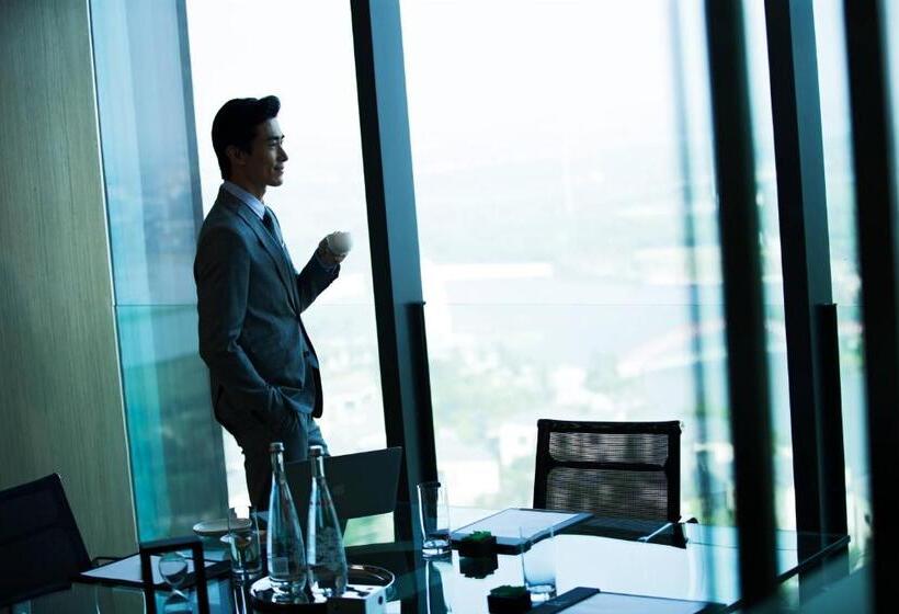 Номер Executive Кровать Кинг, Renaissance Suzhou Wujiang