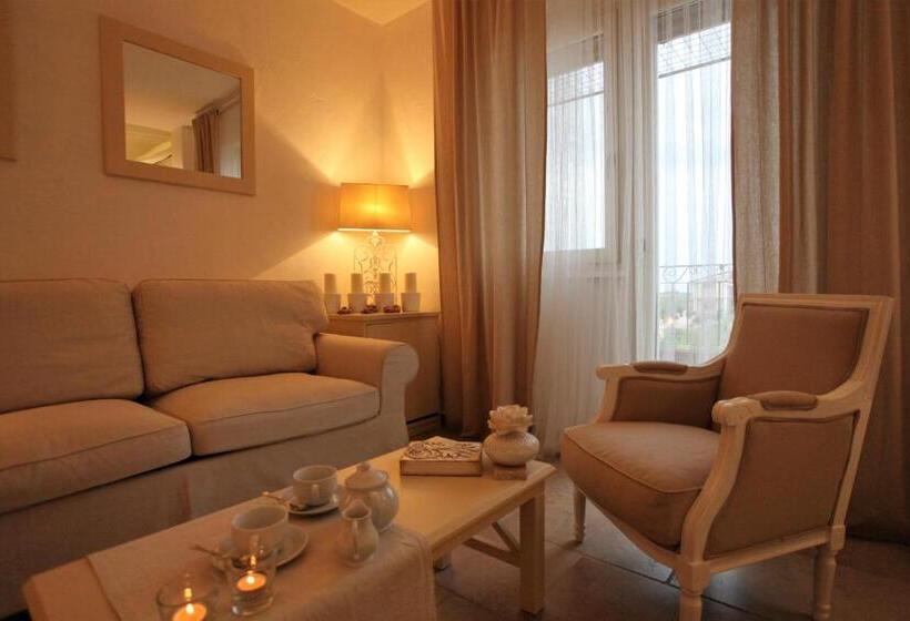 バルコニー付きデラックスルーム, Le Nicchie Guest House