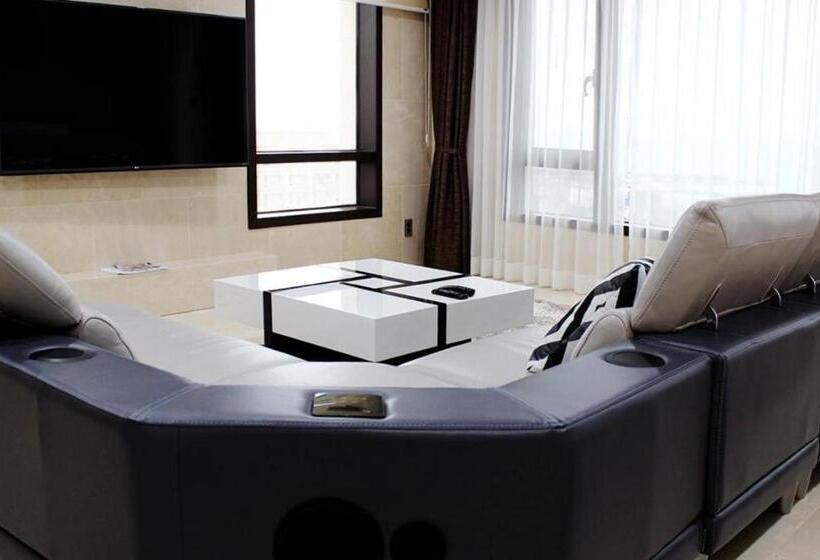 Президентский Люкс, Mstay