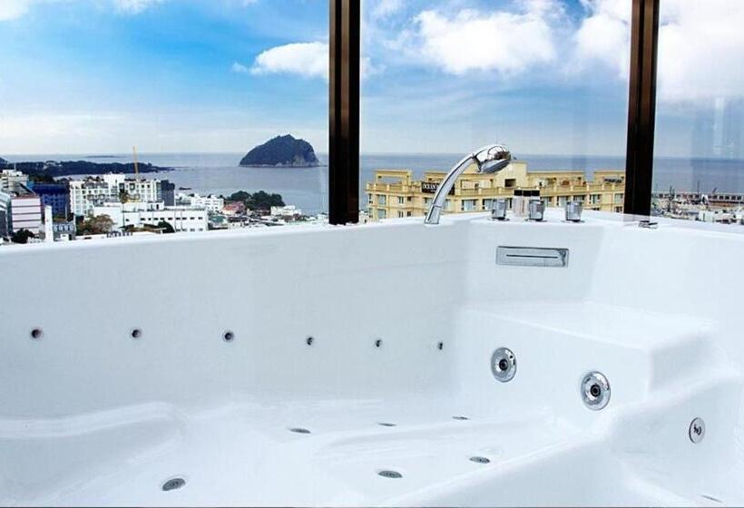 Президентский Люкс, Mstay