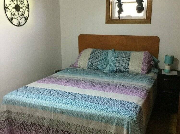 استودیوی استاندارد با تخت دو نفره بزرگ, Guava Grove Resort & Villas