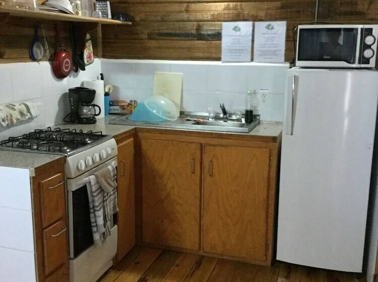 استودیوی استاندارد با تخت دو نفره بزرگ, Guava Grove Resort & Villas