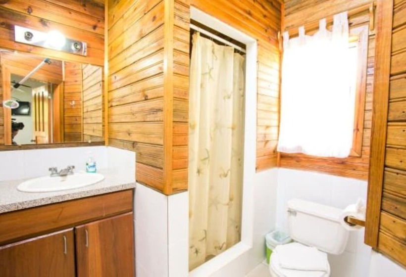 استودیوی استاندارد با تخت دو نفره بزرگ, Guava Grove Resort & Villas