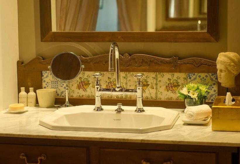 Junior Suite, Stone House, Kandy