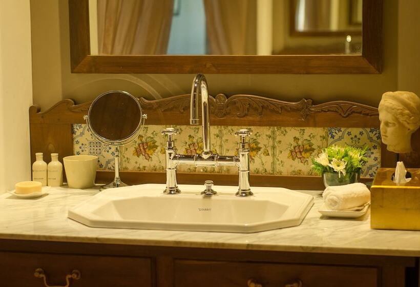 Junior Suite, Stone House, Kandy