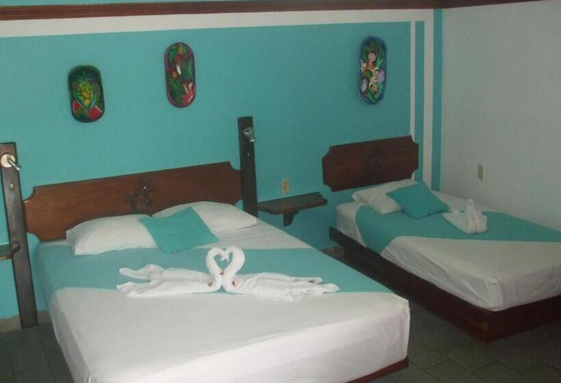 غرفة قياسية ثلاثية, Casa Del Mar