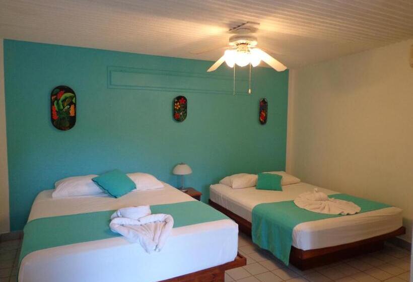 غرفة قياسية رباعية, Casa Del Mar