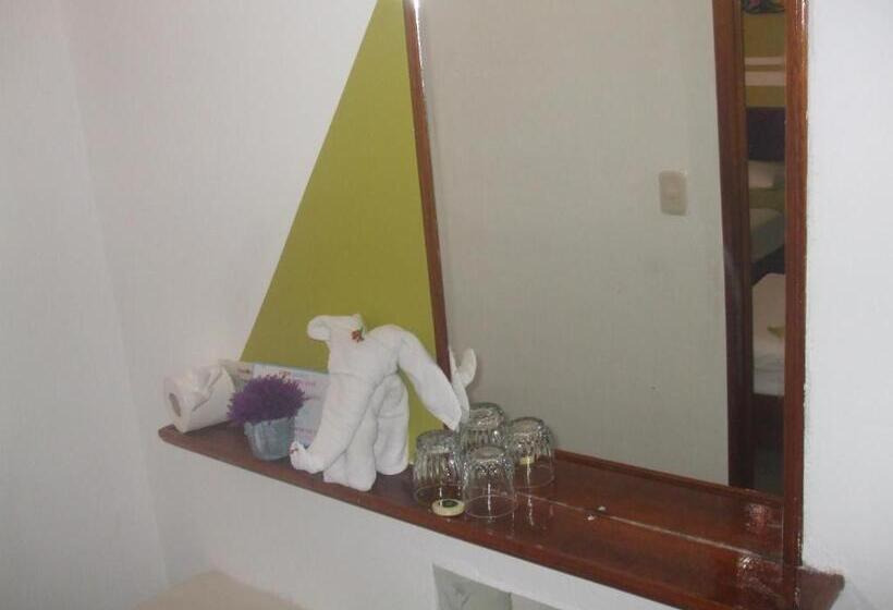 غرفة قياسية رباعية, Casa Del Mar