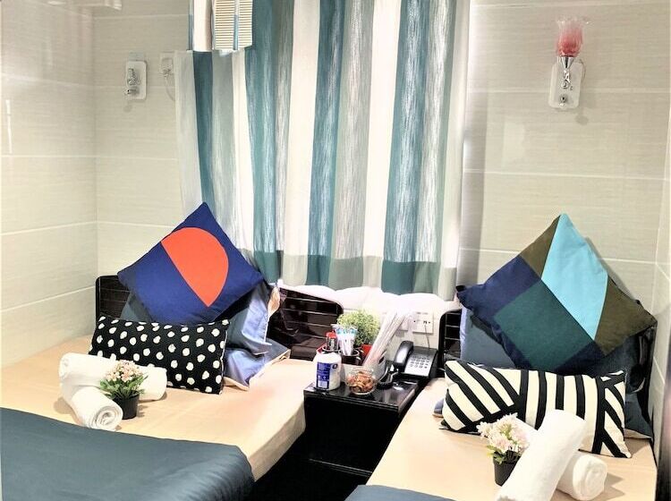 اتاق لوکس سه تخته, Cebu Inn