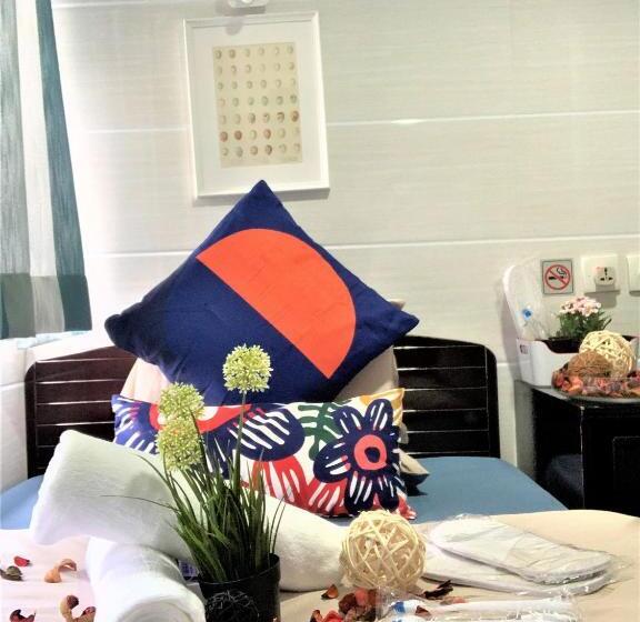 اتاق لوکس, Cebu Inn