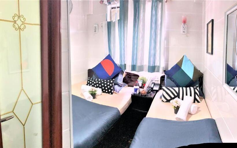 اتاق لوکس سه تخته, Cebu Inn