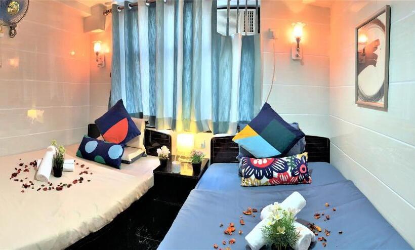 اتاق لوکس سه تخته, Cebu Inn