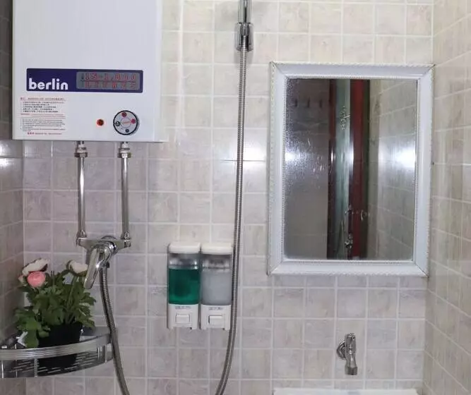 اتاق لوکس یک تخته, Cebu Inn
