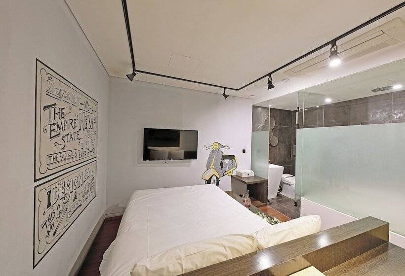 Quarto Deluxe, Sota Stay Gundae