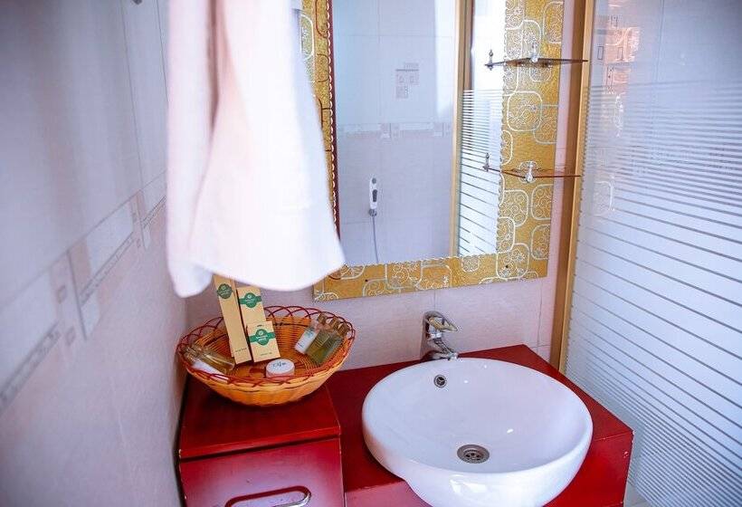 اتاق استاندارد, Greenlight