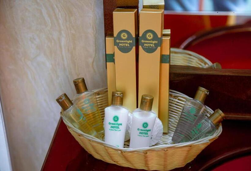 اتاق سوپریور, Greenlight