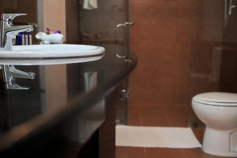 Номер Deluxe, Lavendish Okrin