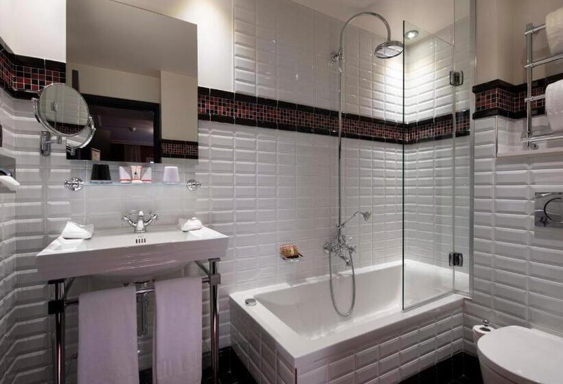 高级大房间, Monsieur & Spa