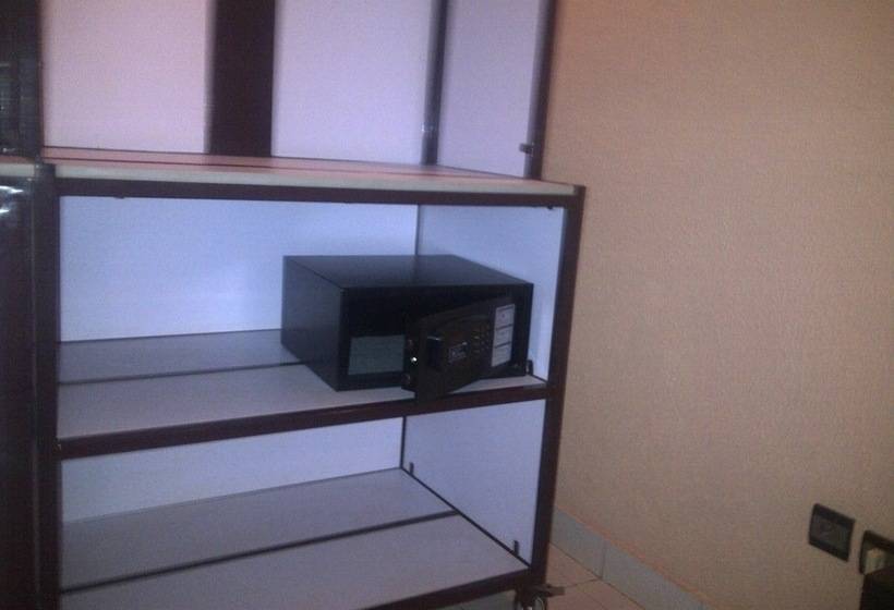 اتاق استاندارد یک نفره, Ouaga Beach