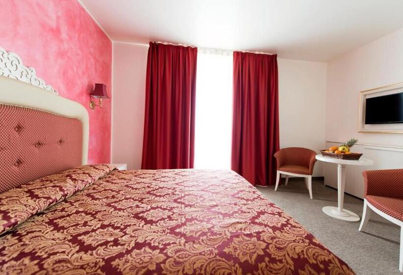 디럭스 주니어 스위트, Palace Hotel & Spa La Conchiglia D  Oro