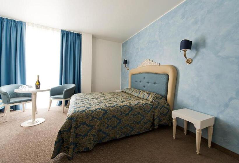 디럭스 주니어 스위트, Palace Hotel & Spa La Conchiglia D  Oro