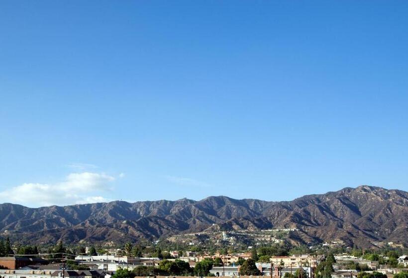 带大床的标准工作室, Springhill Suites By Marriott Los Angeles Burbank/downtown