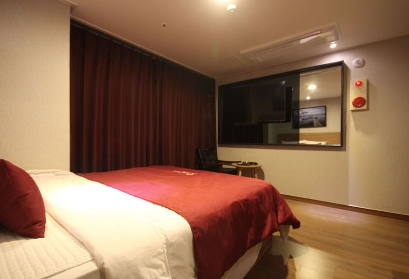 스탠다드 룸, The May