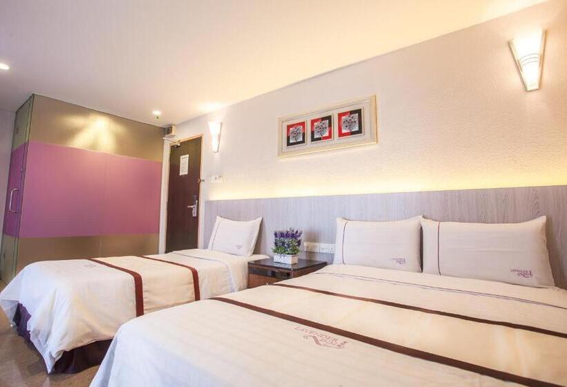 חדר משפחתי דלוקס, Lavender Inn Nusa Bestari