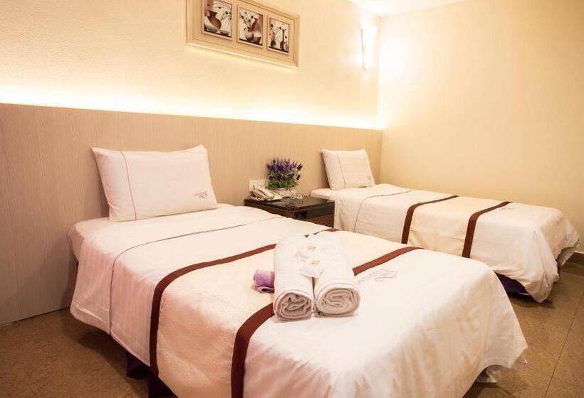 חדר סופריור, Lavender Inn Nusa Bestari