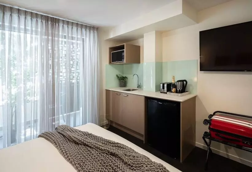 デラックススタジオ, Ascot Budget Inn & Residences