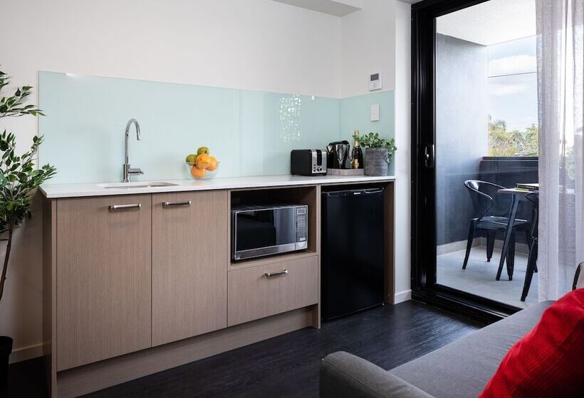 디럭스 스튜디오, Ascot Budget Inn & Residences