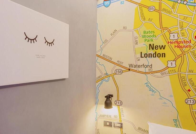 اتاق استاندارد, Ra Guesthouse