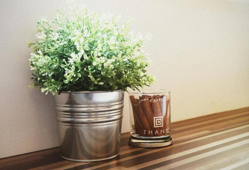 اتاق استاندارد, Ra Guesthouse