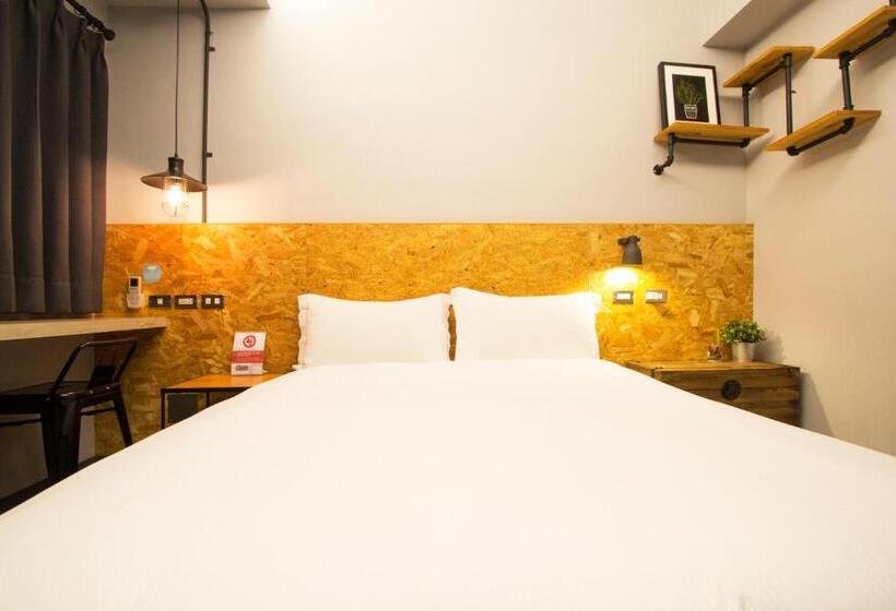 اتاق استاندارد, Ra Guesthouse