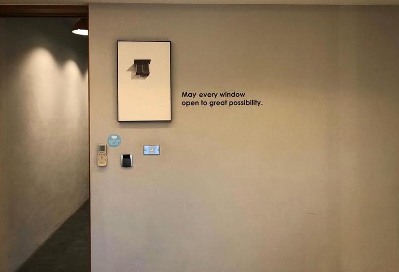 اتاق لوکس, Ra Guesthouse