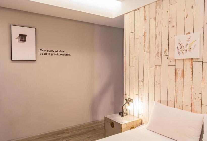 اتاق لوکس, Ra Guesthouse