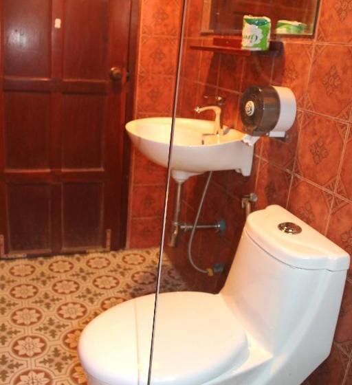 חדר סטנדרט לשלושה, Apple Guesthouse