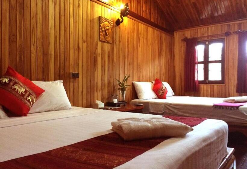 חדר משפחתי, Apple Guesthouse