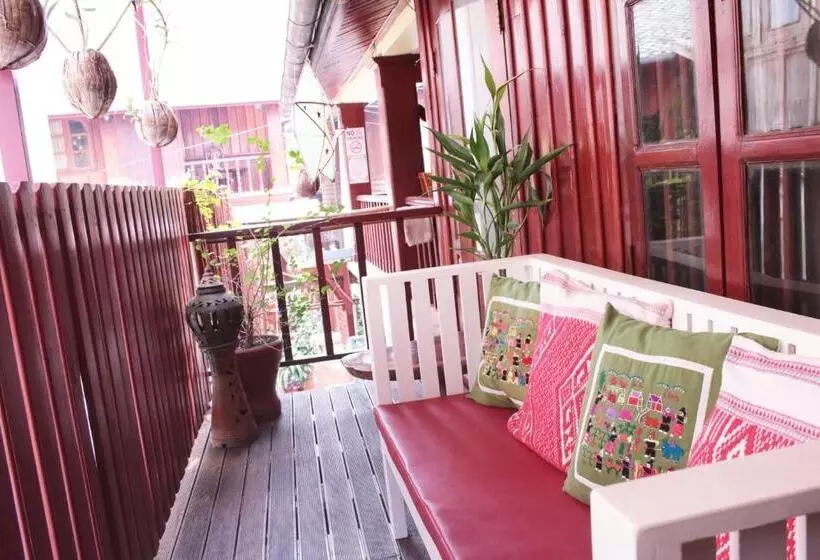 اتاق لوکس, Apple Guesthouse