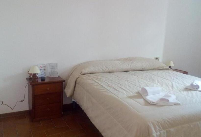 חדר אקונומי, Piccola Firenze