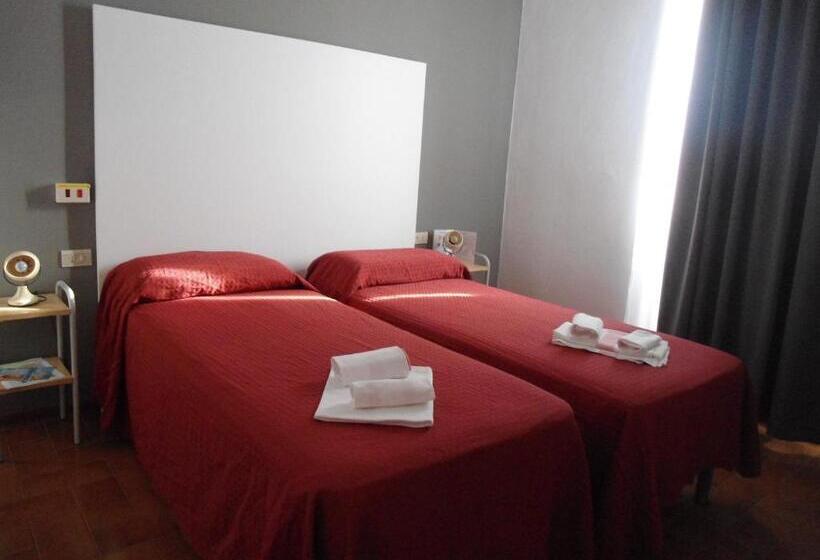 חדר אקונומי, Piccola Firenze