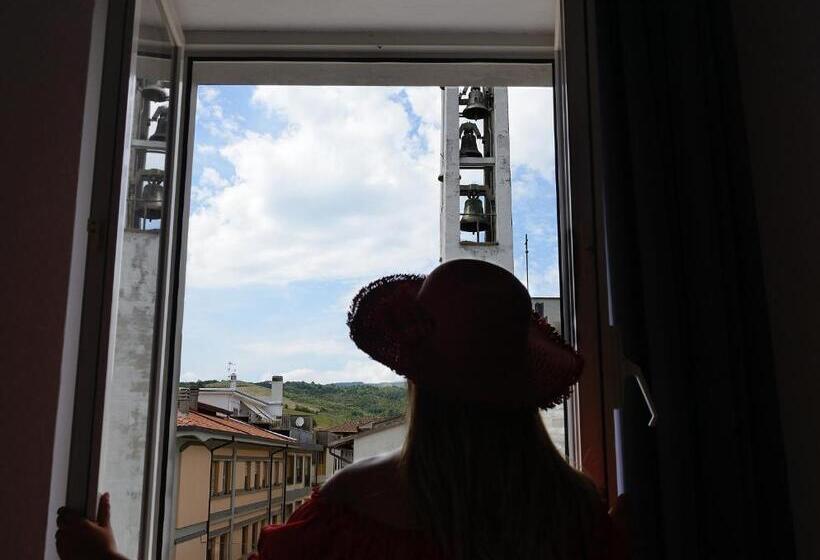 חדר אקונומי, Piccola Firenze