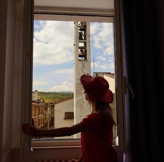 חדר אקונומי, Piccola Firenze